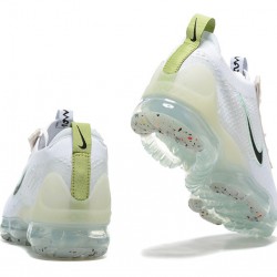 Women/Men Nike Air VaporMax 2021 Flyknit White and Black Shoes