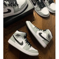 Air Jordan 1 Mid "Light Smoke Grey" Light Smoke Grey/Black-White 554724 092 AJ1 Jordan