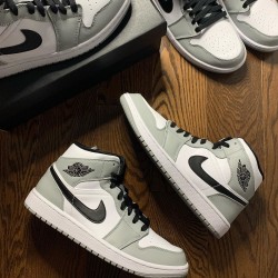 Air Jordan 1 Mid "Light Smoke Grey" Light Smoke Grey/Black-White 554724 092 AJ1 Jordan